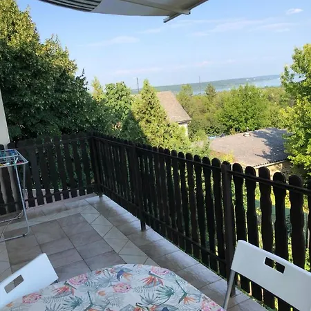 Apartament 4.